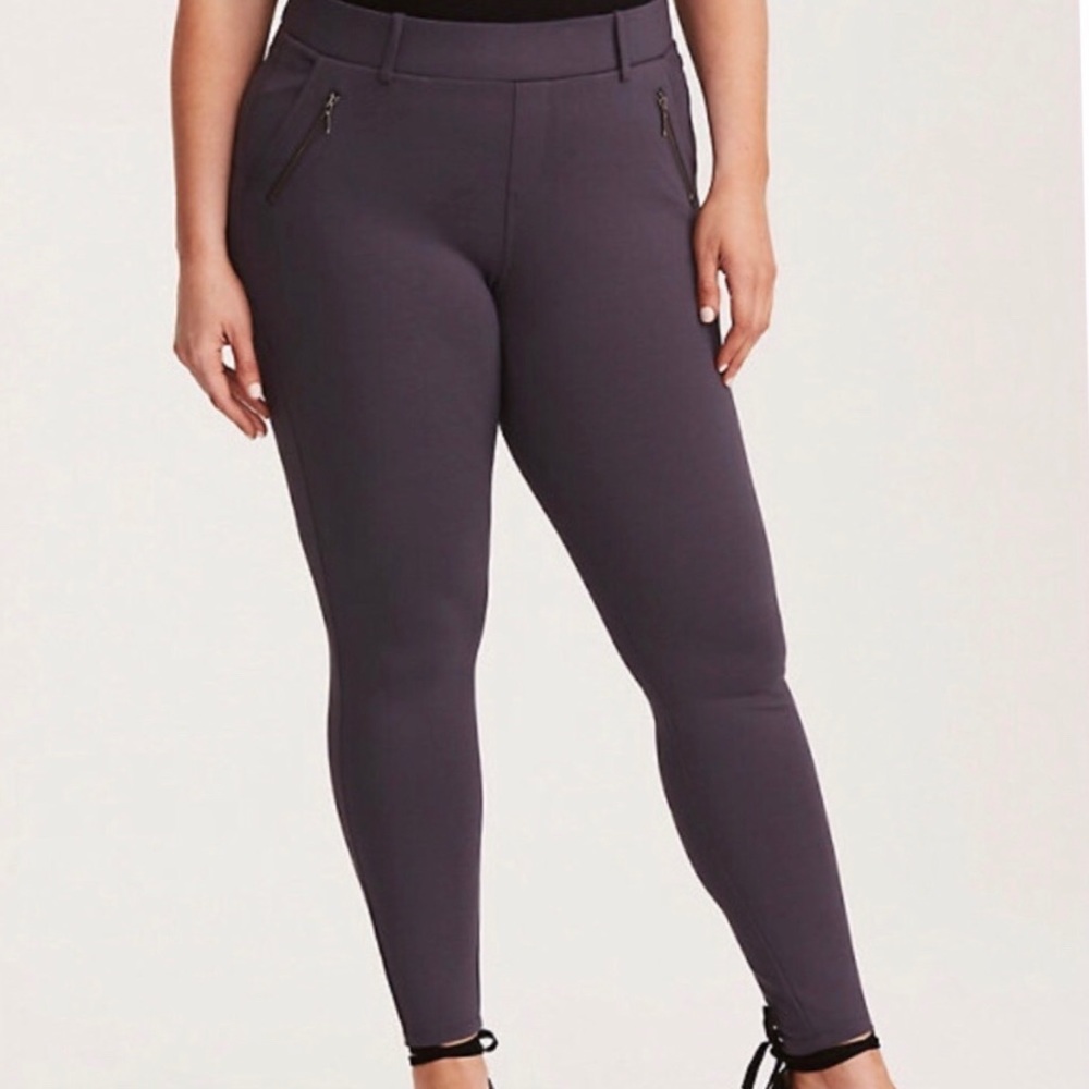 Torrid size 2 or 2x pants in gray nwot great deal
